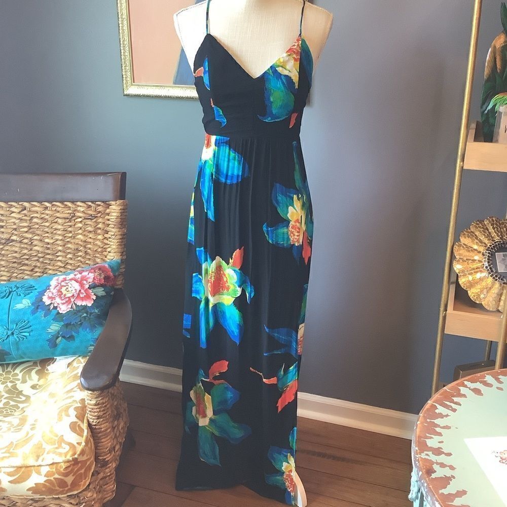 New Forever 21 Floral Maxi Dress 🌺